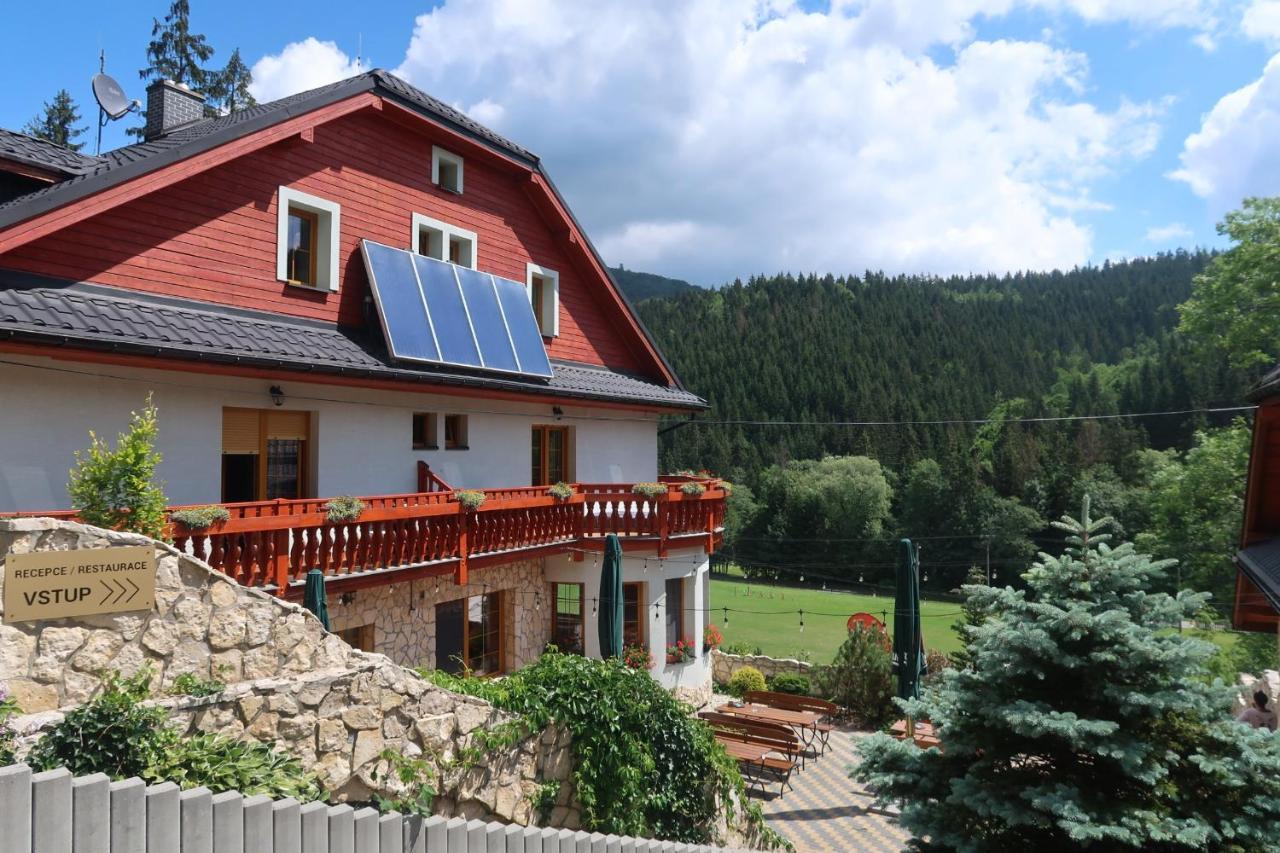 Penzion Bawaria Horní Lomná Esterno foto